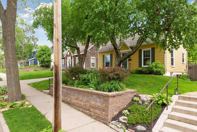 5521 Emerson Ave S, Minneapolis, MN 55419 - view of front of home with a front lawn