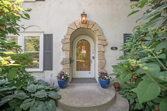 129 50th St, Minneapolis, MN 55419 - entrance to property featuring stucco siding