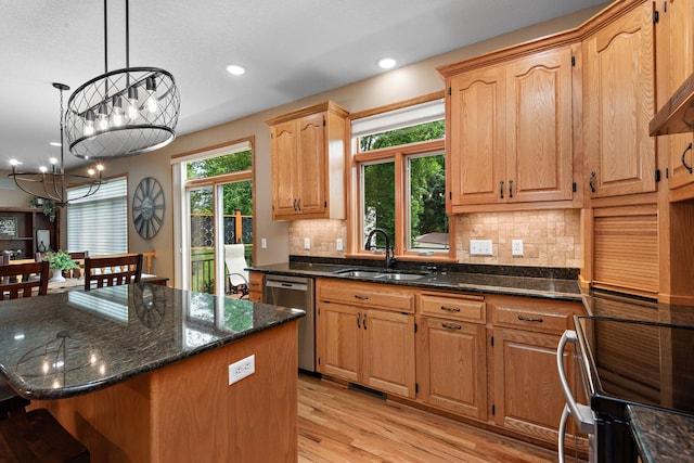 842 Vista Cir, Delano, MN 55328 - kitchen featuring dishwasher, electric range, light wood finished floors, a chandelier, and backsplash