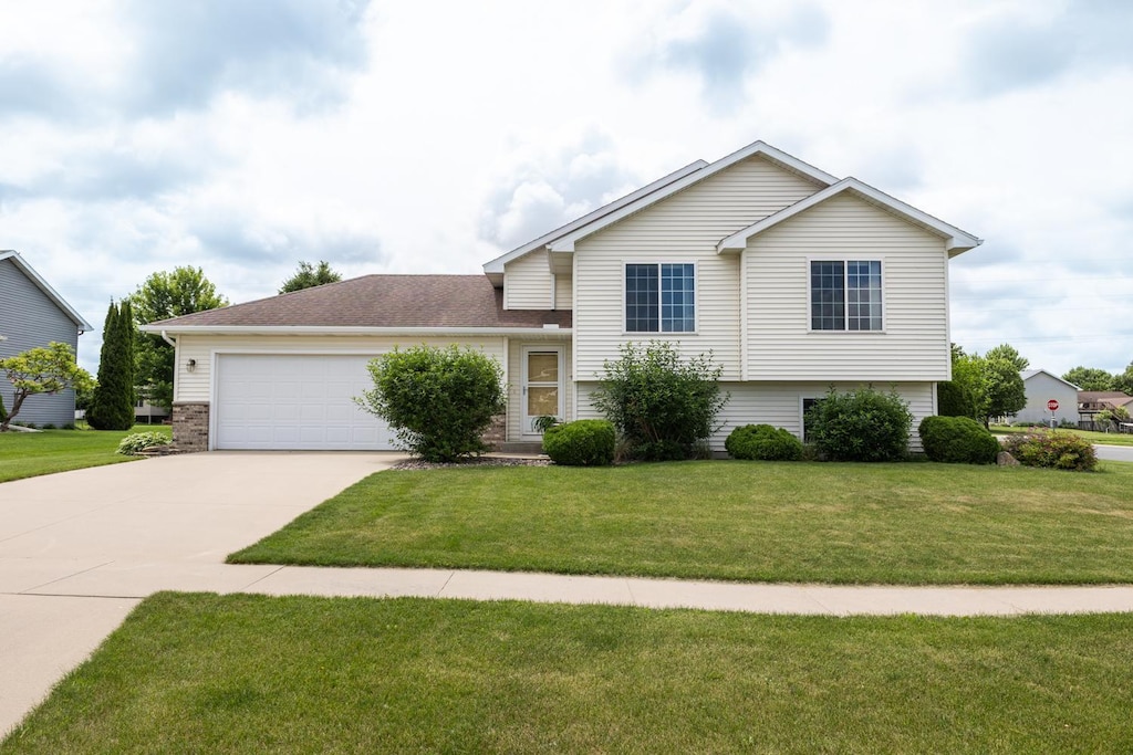 804 Johns Ln SE, Stewartville, MN 55976 - photo 1