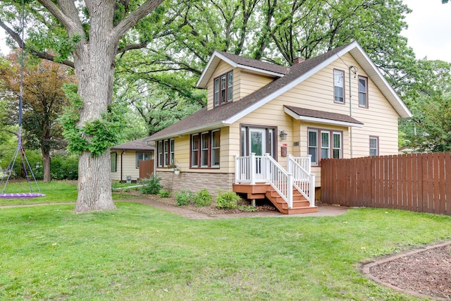 914 9th Ave N, Saint Cloud, MN 56303 - view of front of house featuring a shingled roof