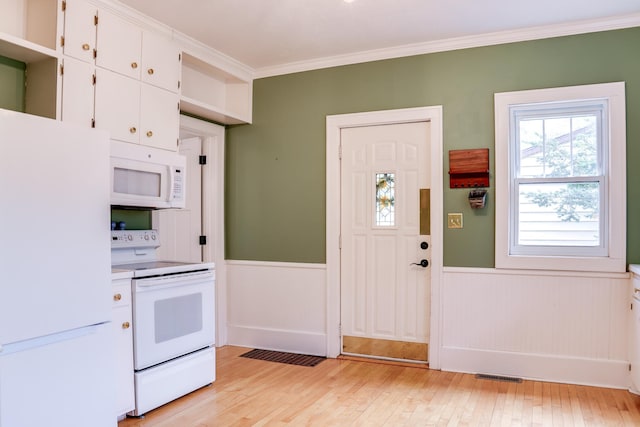 914 9th Ave N, Saint Cloud, MN 56303 - kitchen with white appliances, wainscoting, crown molding, light wood finished floors, and open shelves