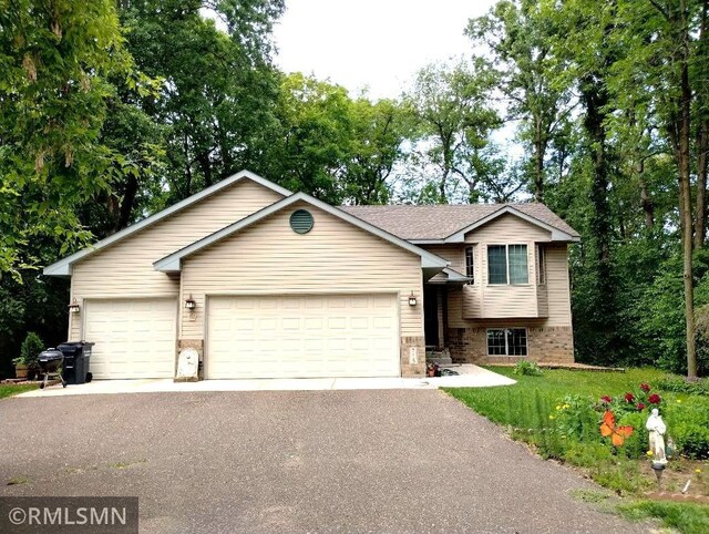 715 Lewis Ave, Rush City, MN 55069 - photo 1