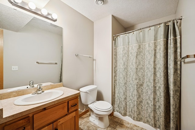 15807 Martin St NW, Andover, MN 55304 - full bath featuring a textured ceiling, vanity, and curtained shower