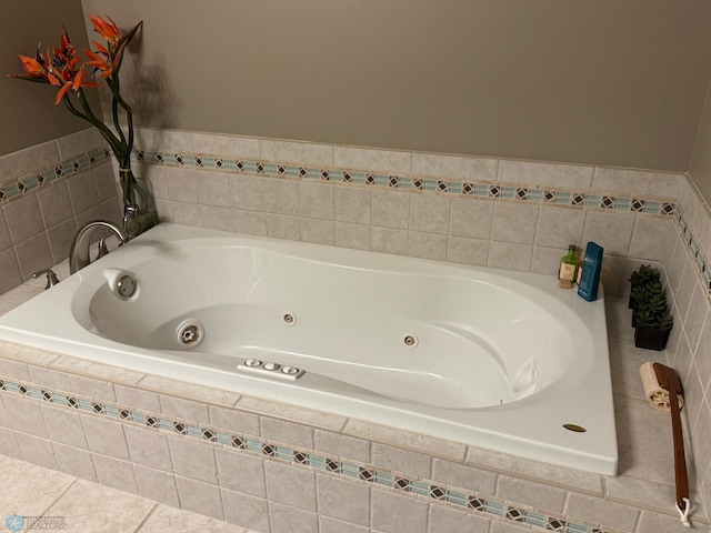 716 Northridge Way W, Fargo, ND 58078 - full bath with a whirlpool tub and tile patterned floors