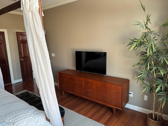 716 Northridge Way W, Fargo, ND 58078 - bedroom with crown molding and dark wood-style flooring