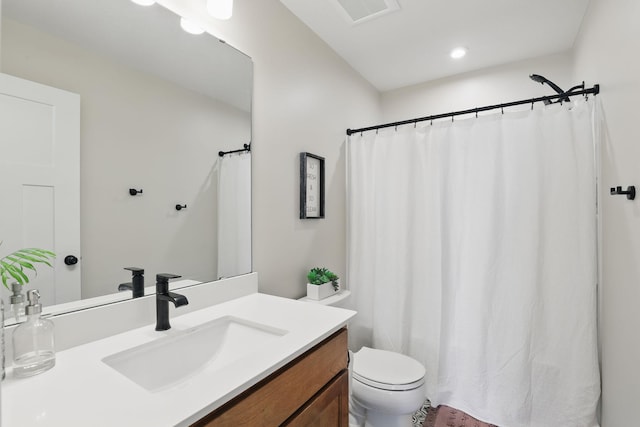2878 Kama Ave NE, Saint Michael, MN 55376 - full bathroom featuring vanity, a shower with curtain, and recessed lighting