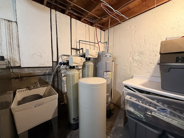 112 Orchard Cir, Montevideo, MN 56265 - utilities featuring a sink and electric water heater