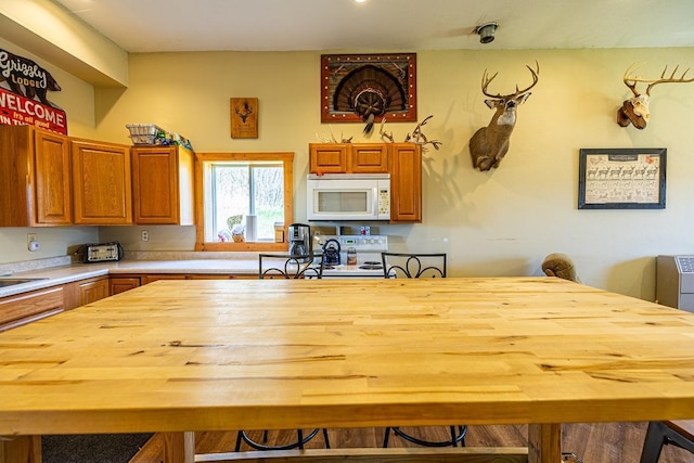 W1349 Hurlburt Rd, Canton, WI 54755