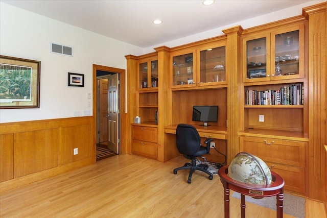 2719 Spring Lake Rd SW, Prior Lake, MN 55372 - home office featuring a wainscoted wall, light wood-type flooring, recessed lighting, and built in desk