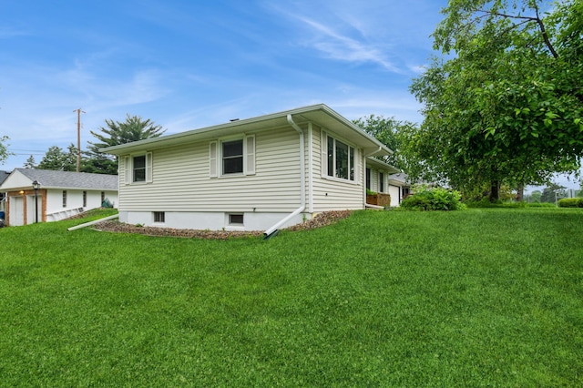 1501 100th St, Bloomington, MN 55431 - view of side of home featuring a yard