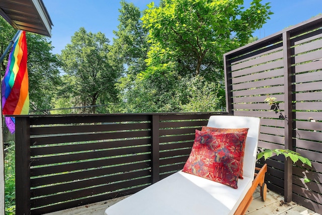 610 34th Ave N, Minneapolis, MN 55412 - view of balcony