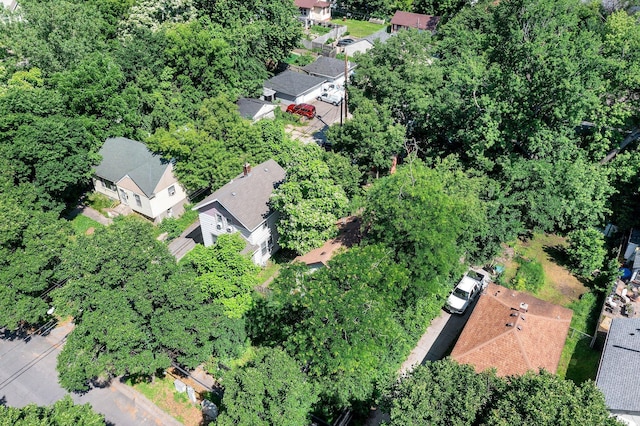 610 34th Ave N, Minneapolis, MN 55412 - aerial view of property and surrounding area featuring nearby suburban area