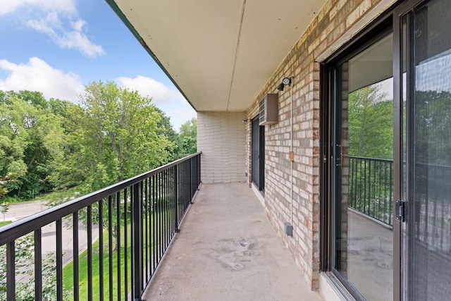 10501 Cedar Lake Rd Unit 515, Minnetonka, MN 55305 - view of balcony
