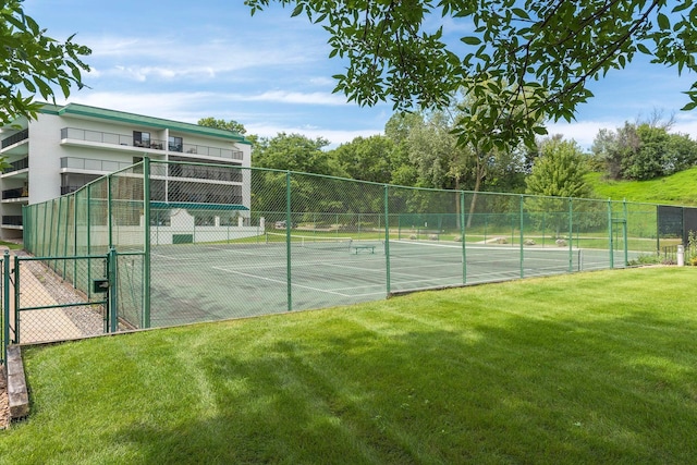 10501 Cedar Lake Rd Unit 515, Minnetonka, MN 55305 - view of tennis court