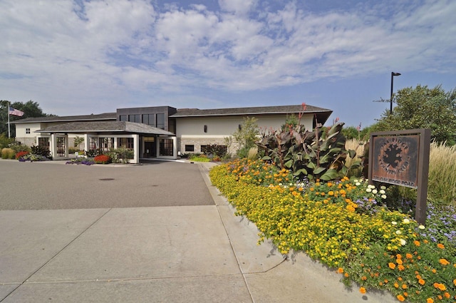 10501 Cedar Lake Rd Unit 515, Minnetonka, MN 55305 - view of building exterior