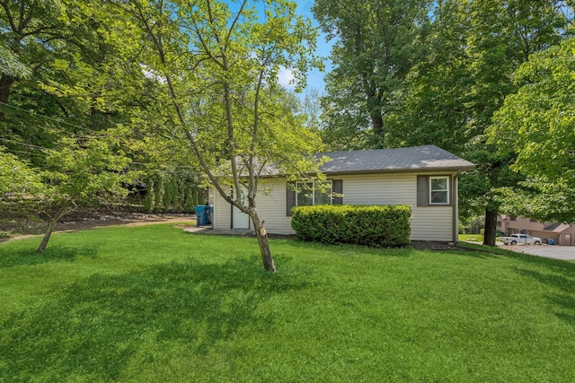 2900 Tuxedo Blvd, Mound, MN 55364 - view of grassy yard