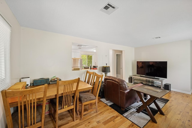 2900 Tuxedo Blvd, Mound, MN 55364 - living area with light wood-style flooring and baseboards