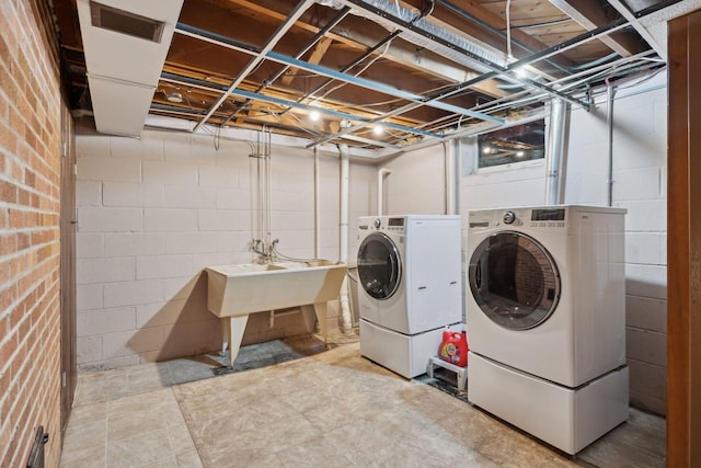 7632 Dupont Ave S, Richfield, MN 55423 - laundry room with separate washer and dryer