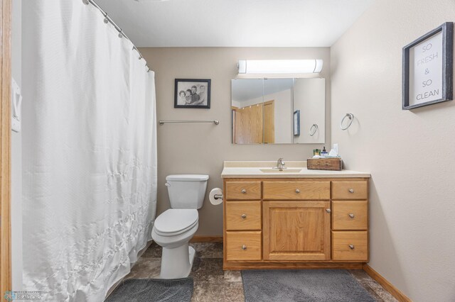 1421 55th Ave S, Fargo, ND 58104 - full bath featuring vanity and a shower with curtain