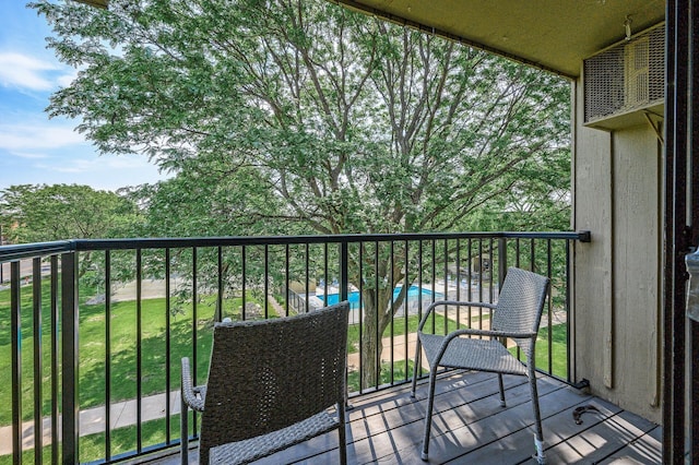 4101 Parklawn Ave Unit 320, Edina, MN 55435 - balcony featuring view of pool