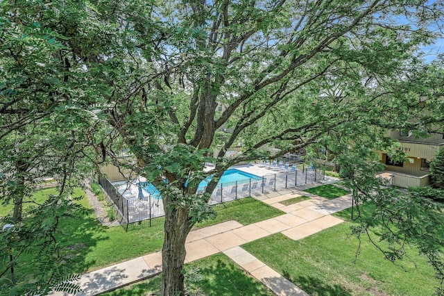 4101 Parklawn Ave Unit 320, Edina, MN 55435 - view of community pool