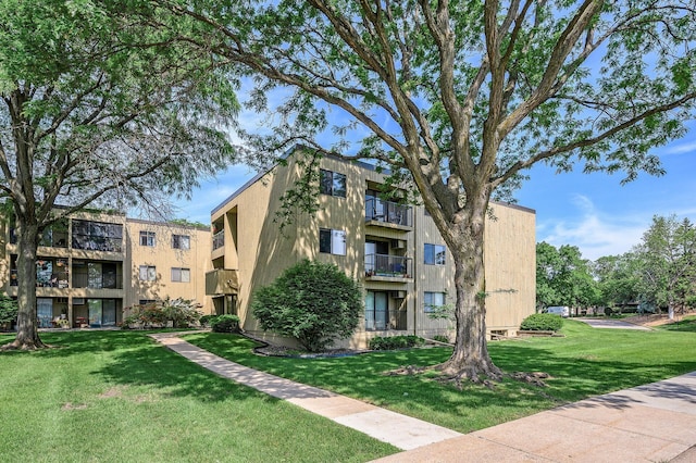 4101 Parklawn Ave Unit 320, Edina, MN 55435 - view of apartment building / complex