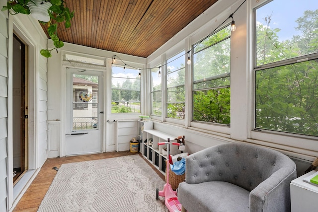 3734 Emerson Ave N, Minneapolis, MN 55412 - view of sunroom