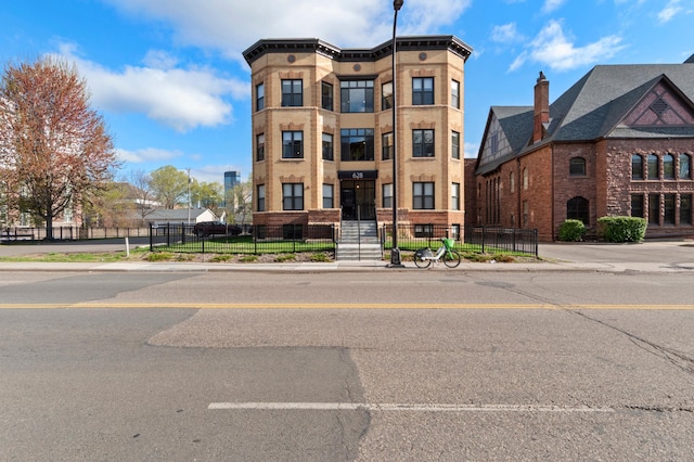 628 Franklin Ave Unit 100, Minneapolis, MN 55404 - photo 1