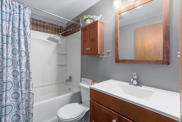 1145 Norton St, Hammond, WI 54015 - bathroom featuring shower / bath combination with curtain and vanity