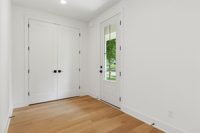 2084 Palace Ave, Saint Paul, MN 55105 - entryway with light wood finished floors and recessed lighting