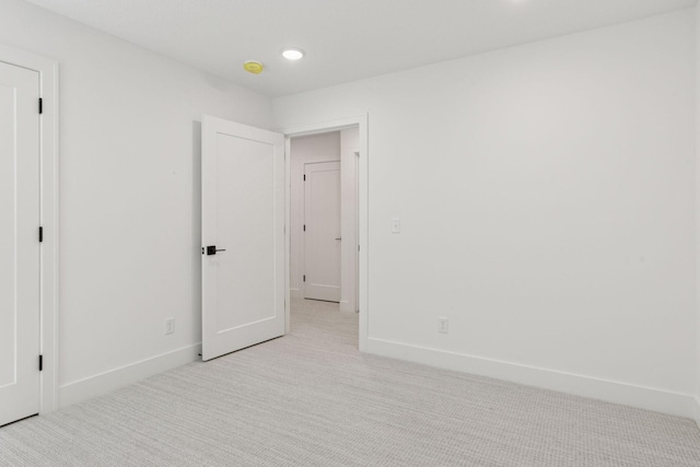 2084 Palace Ave, Saint Paul, MN 55105 - unfurnished bedroom featuring light carpet and recessed lighting