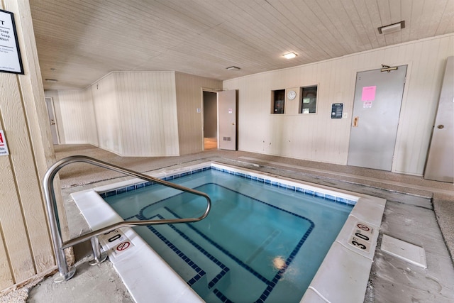 2485 Canabury Dr Unit 112, Little Canada, MN 55117 - view of pool with a swimming pool