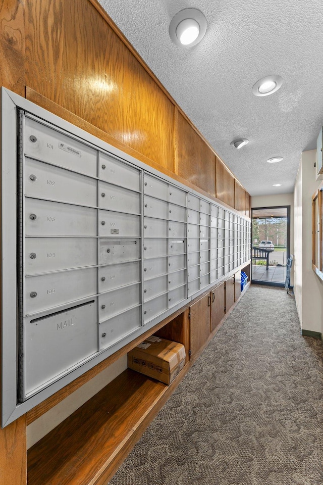 2485 Canabury Dr Unit 112, Little Canada, MN 55117 - view of home's community featuring a textured ceiling and mail area