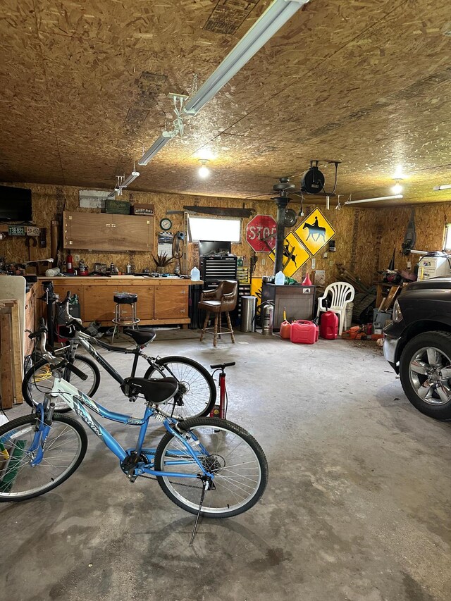 1374 State Highway 11 SE, Baudette, MN 56623 - garage featuring a workshop area
