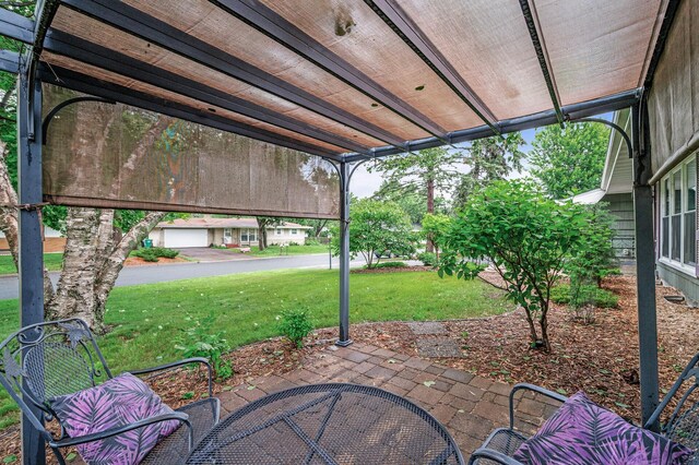 6781 Plaza Curv NE, Fridley, MN 55432 - view of patio / terrace