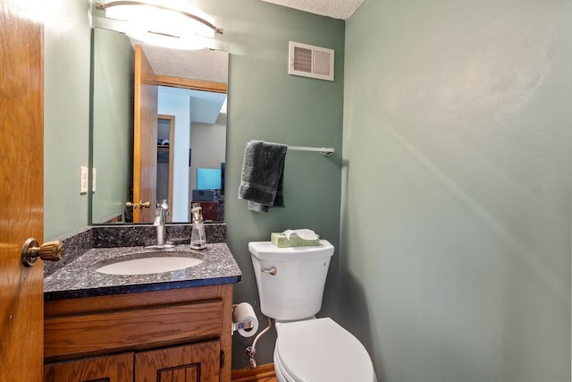 16503 Biscayne Blvd, Eden Prairie, MN 55347 - half bath with toilet and vanity
