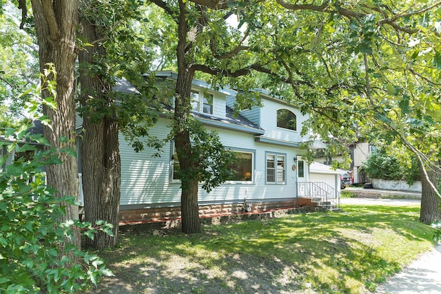784 Fairview Ave N, Saint Paul, MN 55104 - view of front of house featuring a front yard