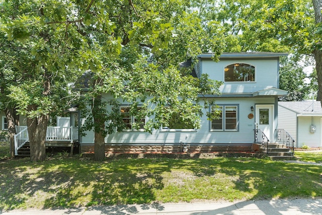 784 Fairview Ave N, Saint Paul, MN 55104 - view of front of property with a front lawn