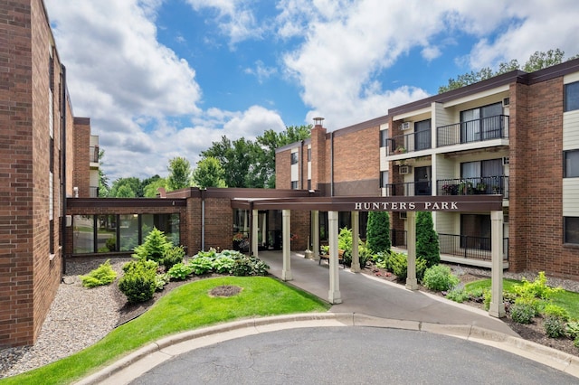4 Pine Tree Dr Unit 218, Arden Hills, MN 55112 - view of property