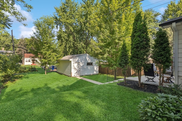 275 Pascal St S, Saint Paul, MN 55105 - view of yard featuring an outbuilding and a patio