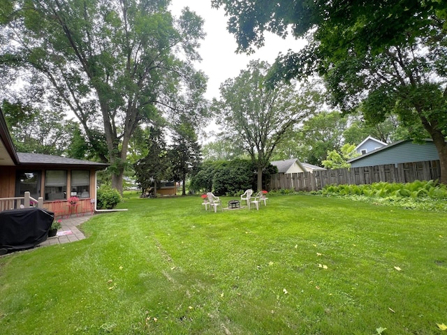 1804 7th St SW, Willmar, MN 56201 - view of yard with an outdoor fire pit
