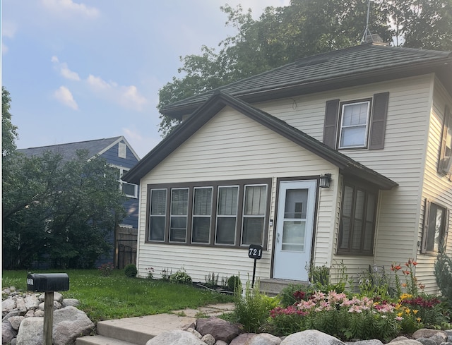 721 1st St N, Waterville, MN 56096 - view of front of property with a front yard