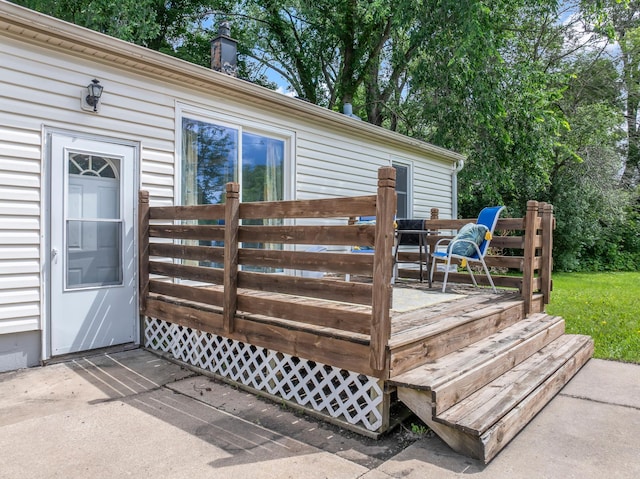 1622 3rd St NE, Rochester, MN 55906 - view of wooden deck