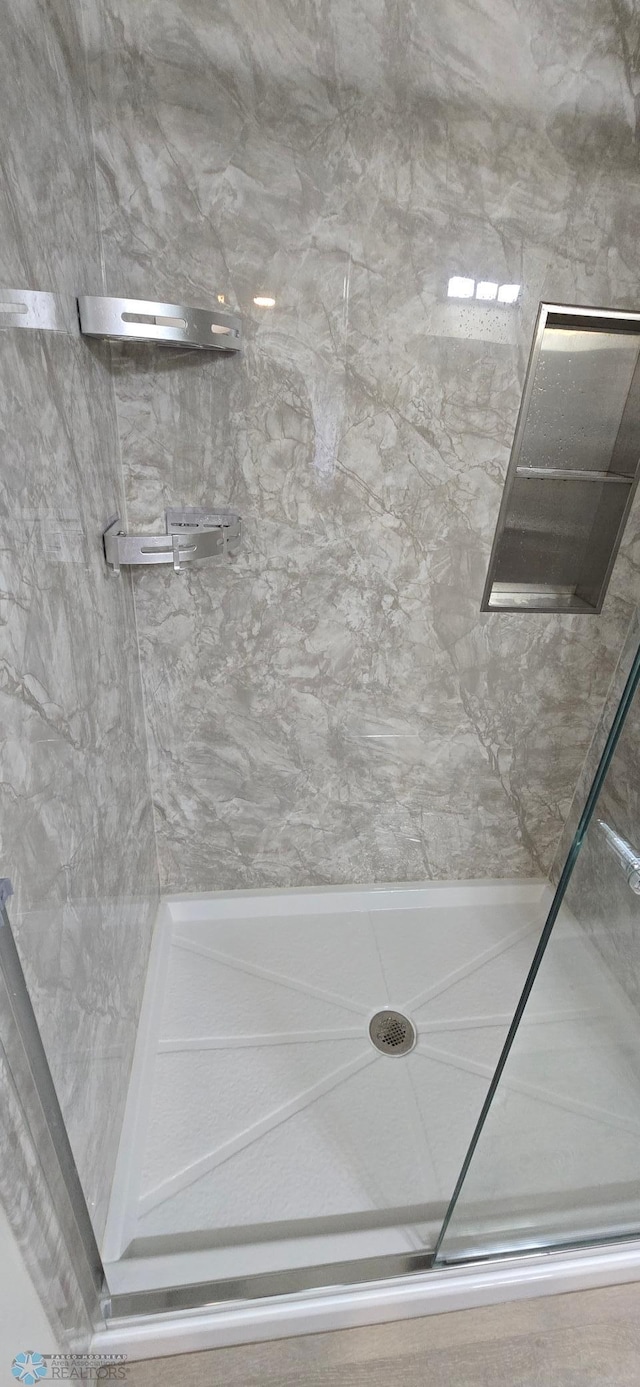 961 39 1/2 Ave W, West Fargo, ND 58078 - bathroom with a marble finish shower