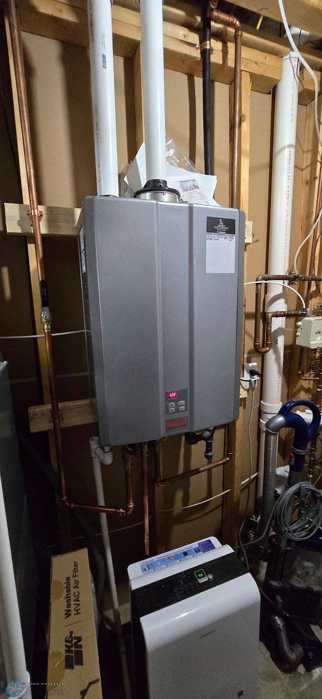 961 39 1/2 Ave W, West Fargo, ND 58078 - utilities with water heater
