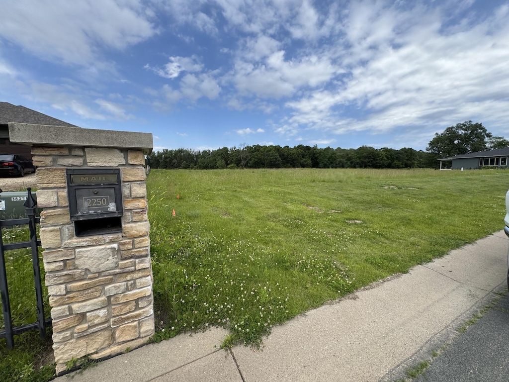 2250 Clubhouse Dr, Lake City, MN 55041
