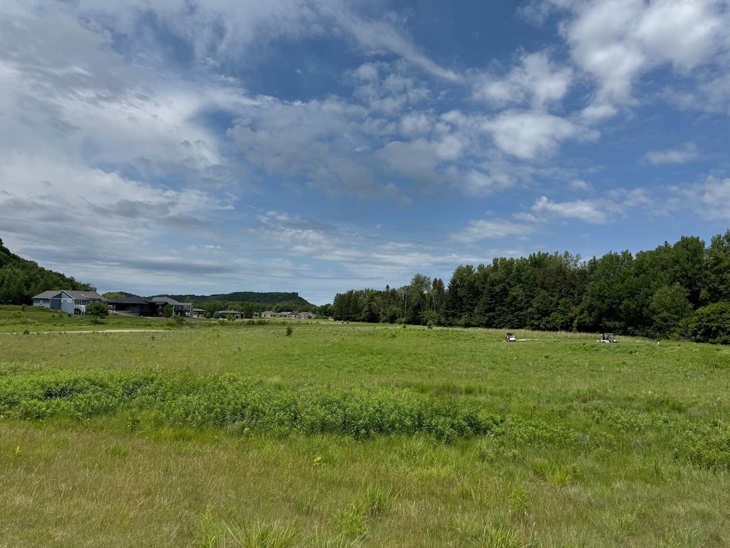 2250 Clubhouse Dr, Lake City, MN 55041