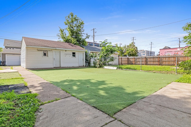 2414 3rd St NE, Minneapolis, MN 55418 - view of yard with an outbuilding