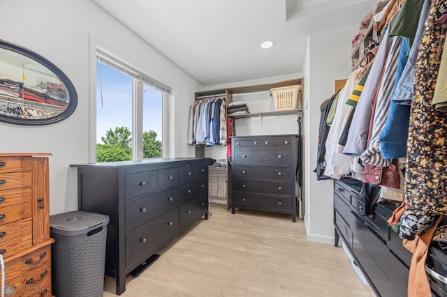 122 15th Ave E, Fargo, ND 58078 - walk in closet featuring light wood-style flooring